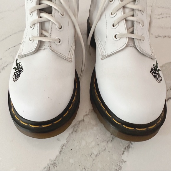 Dr Martens Vonda Floral Lace Up Boots - Picture 9 of 16